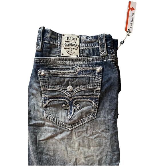 NWT Y2K Rock Revival Jeans Size 44 Mens Blue Denim Romeo Short - Picture 1 of 10